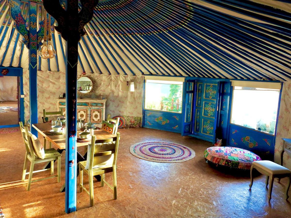 Tente de luxe Exclusive Nirvana Yurts Glamping