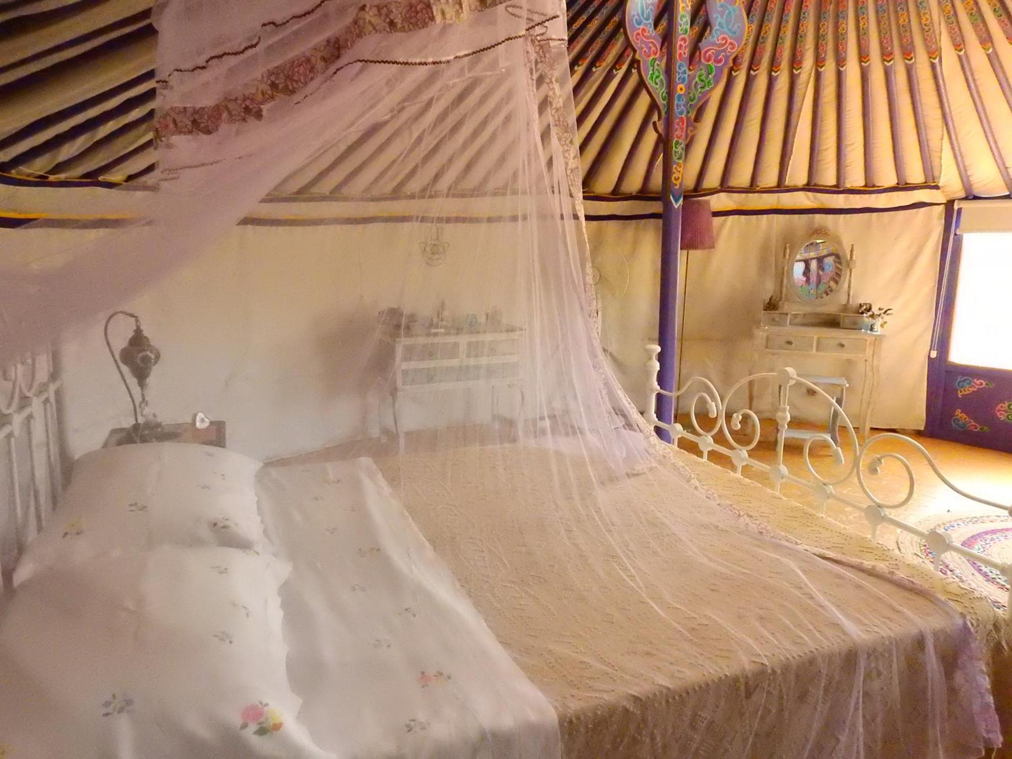Tente de luxe Exclusive Nirvana Yurts Glamping *